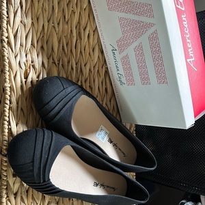 American Eagle Size 10w Bree Ballet Flats, Black NWT